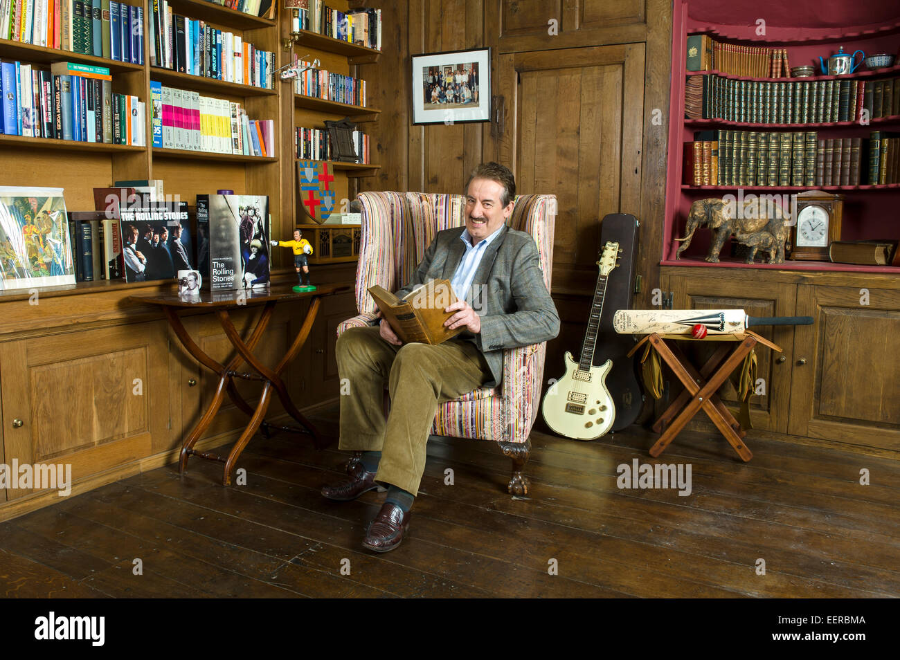 Actor John Challis pictured at home in Shropshire. He played 'Boycie' a used car salesman in the drama 'Only fools and horses' Stock Photo