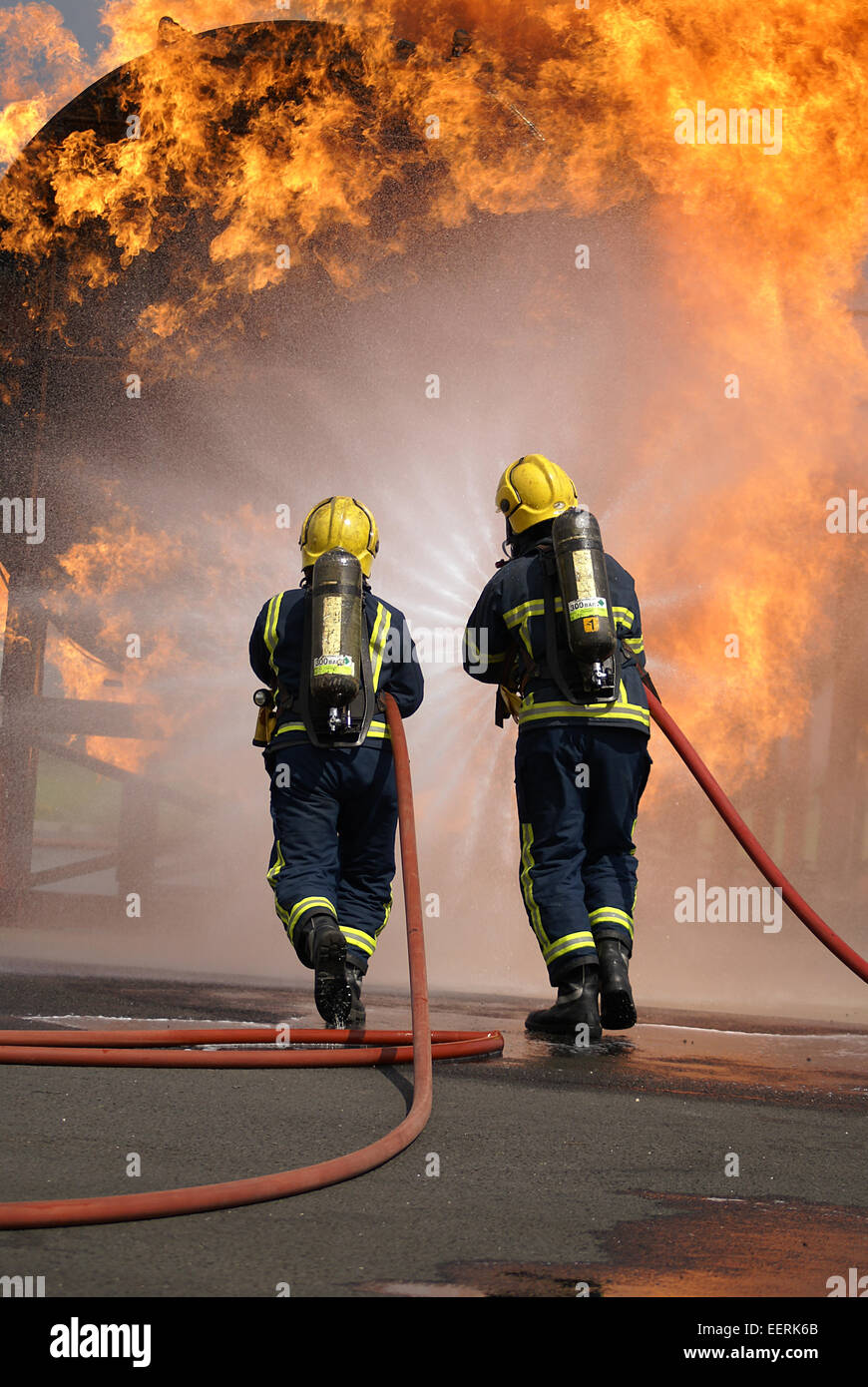 Airport rescue fire fighting hires stock photography and images Alamy