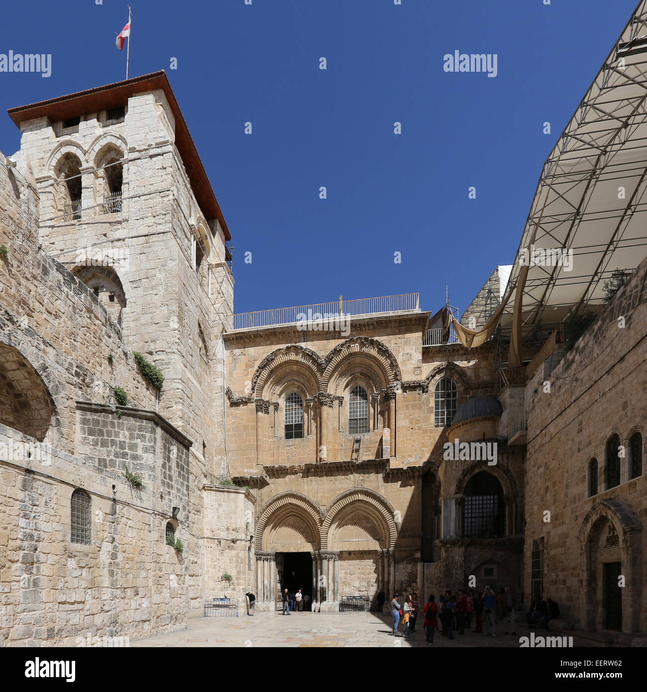 Church Of The Holy Sepulchre The Main Entrance Stock Photo Alamy church-of-the-holy-sepulchre-the-main-entrance-stock-photo-alamy