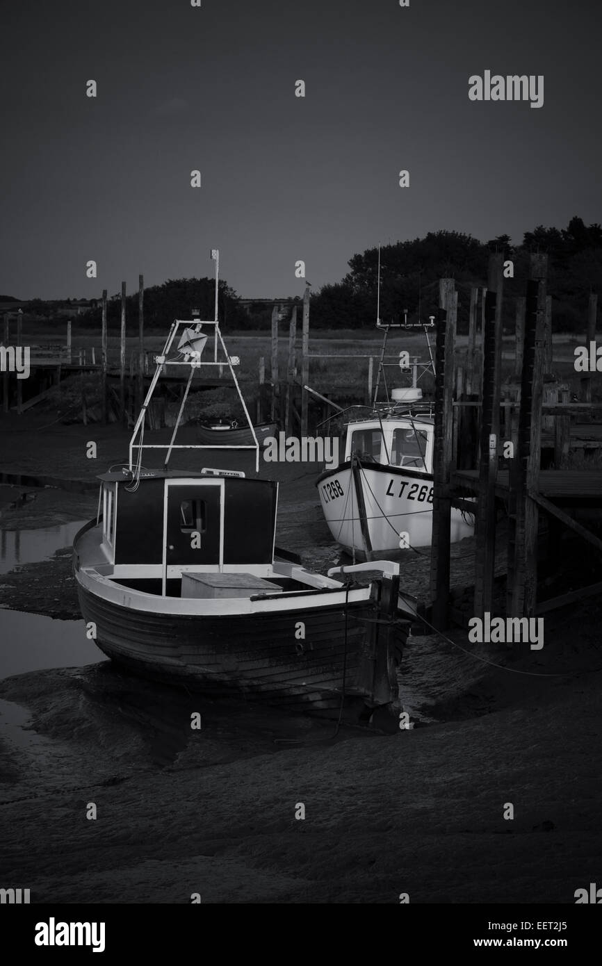 Pier black white mono hi-res stock photography and images - Alamy