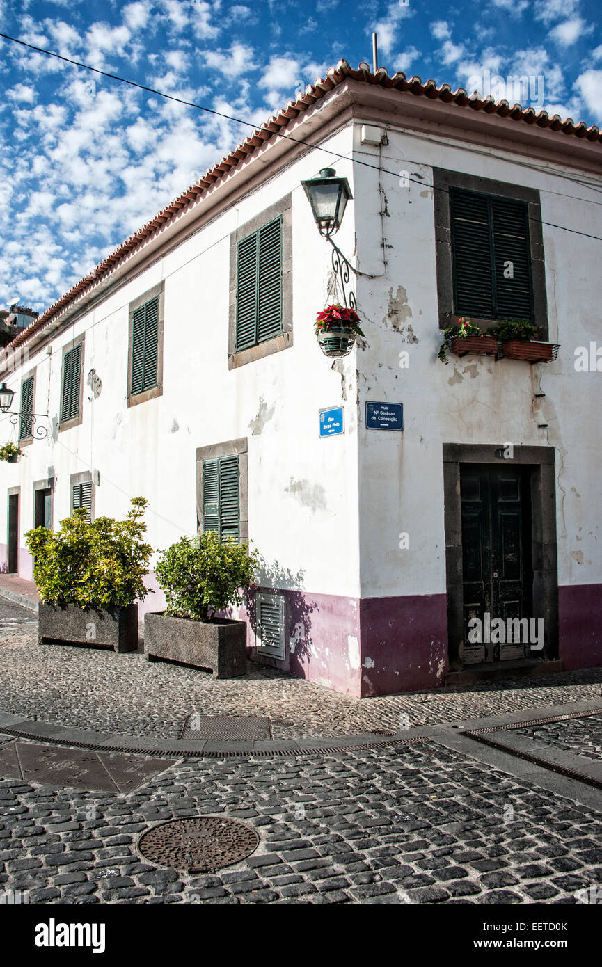 Reisen, Europa, Portugal, Madeira; Hausfassade in Camara de Lobos. Stock Photo