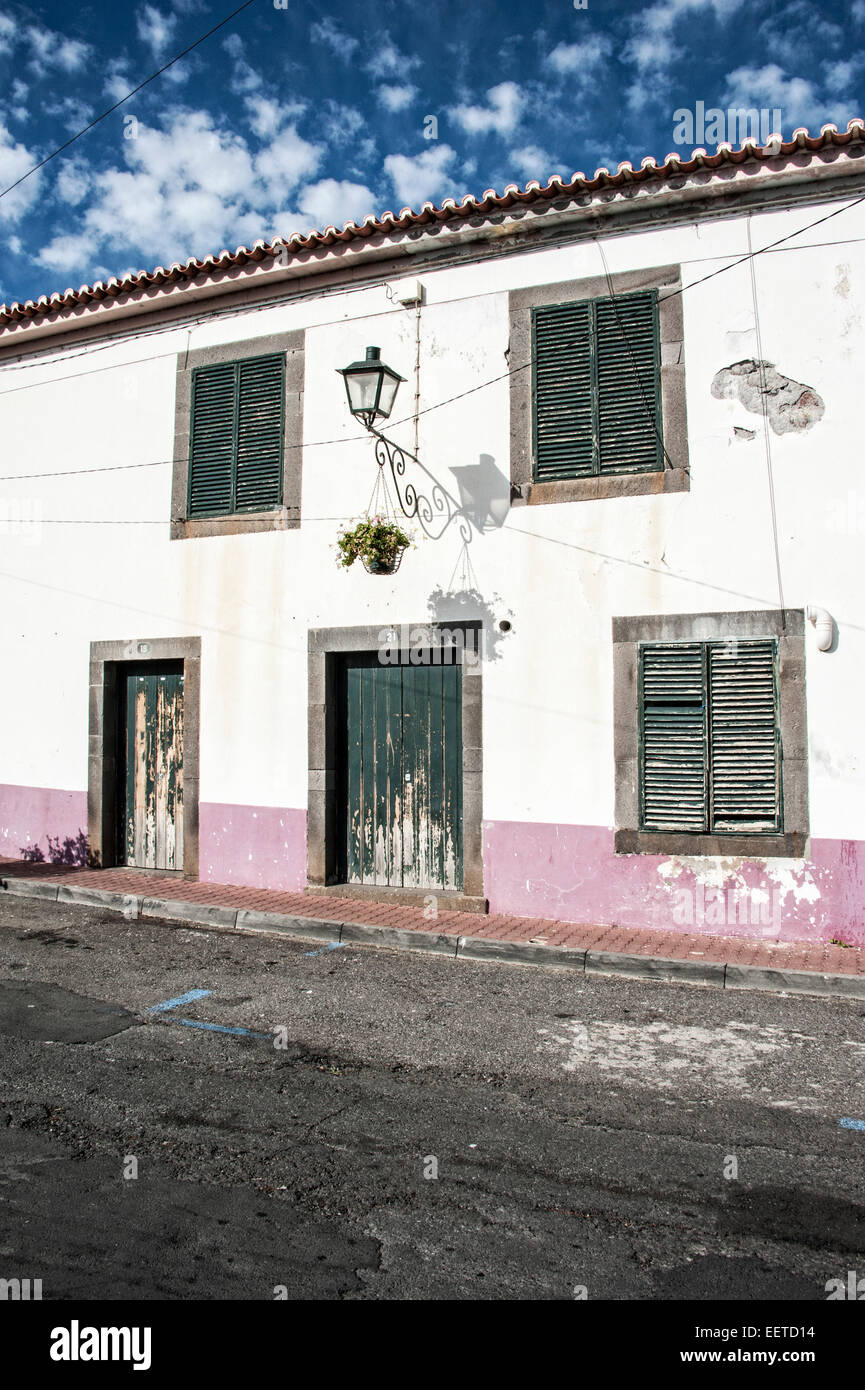Reisen, Europa, Portugal, Madeira; Hausfassade in Camara de Lobos. Stock Photo