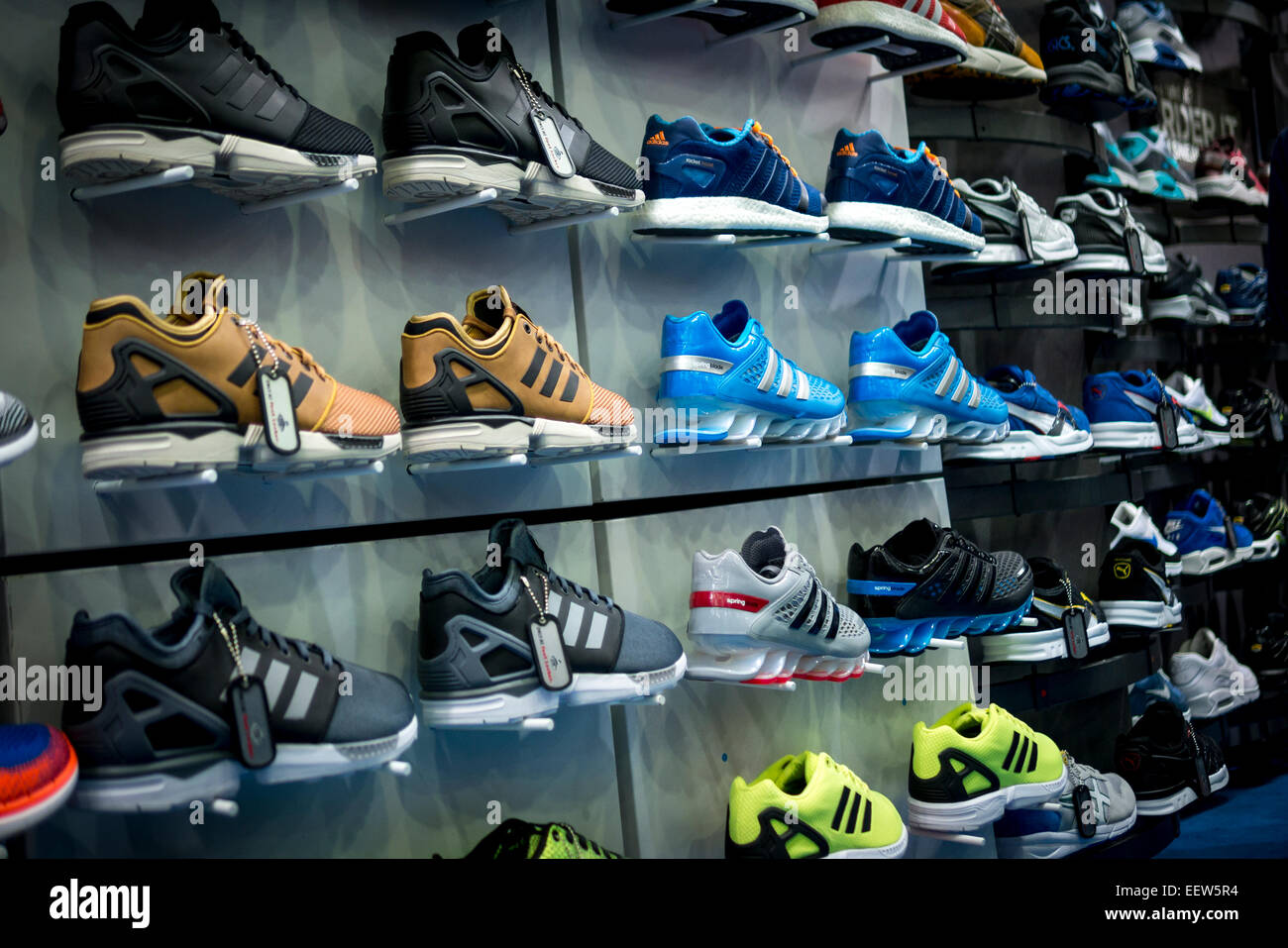 Foot locker hi-res stock photography and images - Alamy