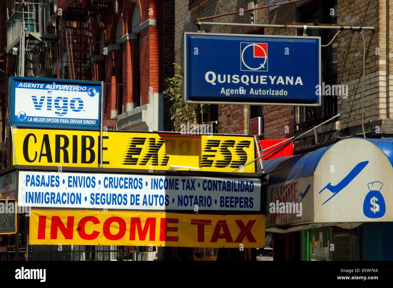 New York City Signs in both English and Spanish offer legal and accounting services in Spanish