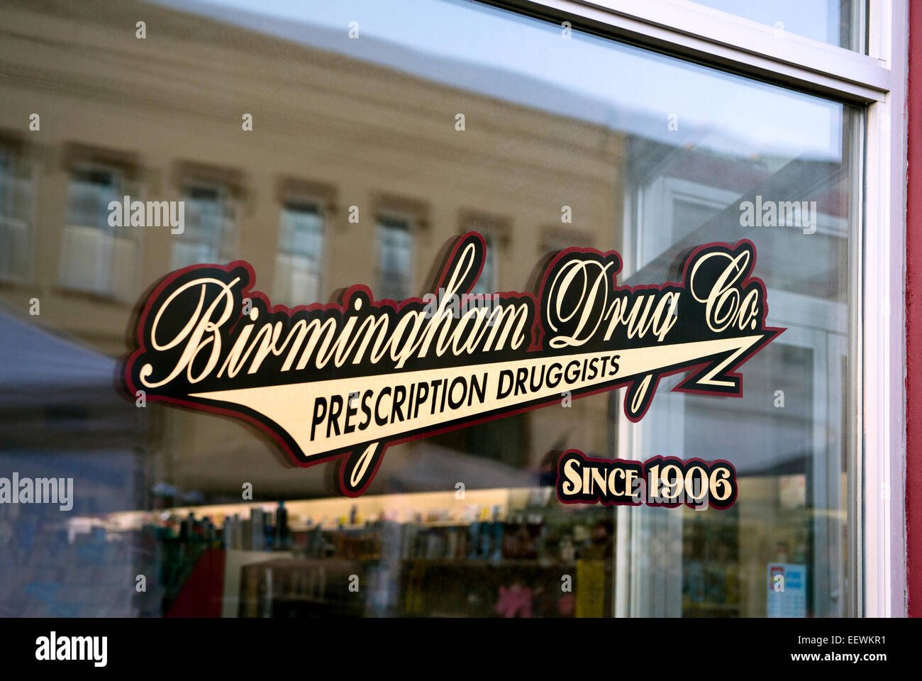 Drug store sign hires stock photography and images Alamy