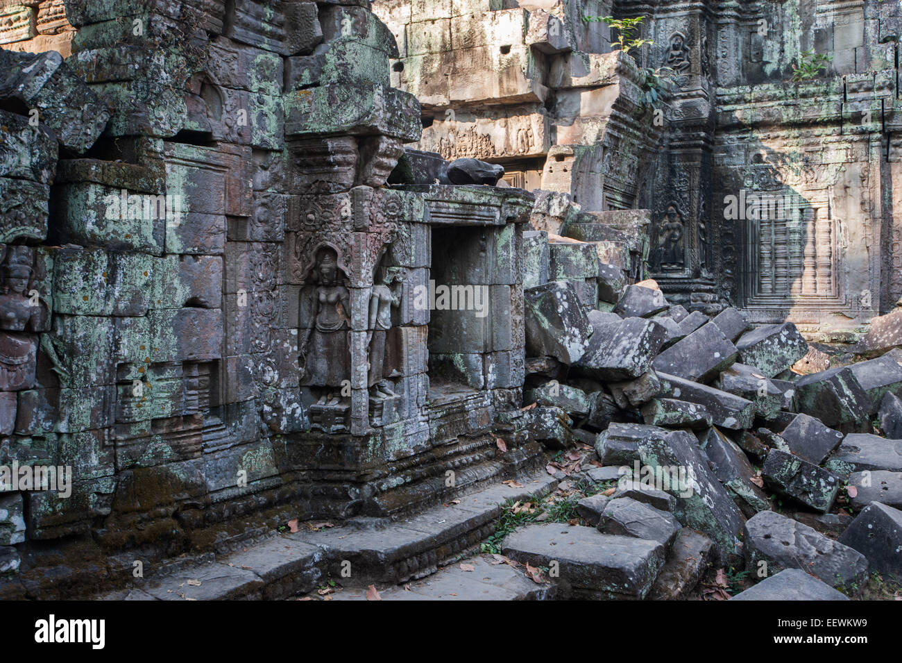 Fallen blocks of stone at Ta Prohm ruined temple, angkor wat, cambodia Stock Photo