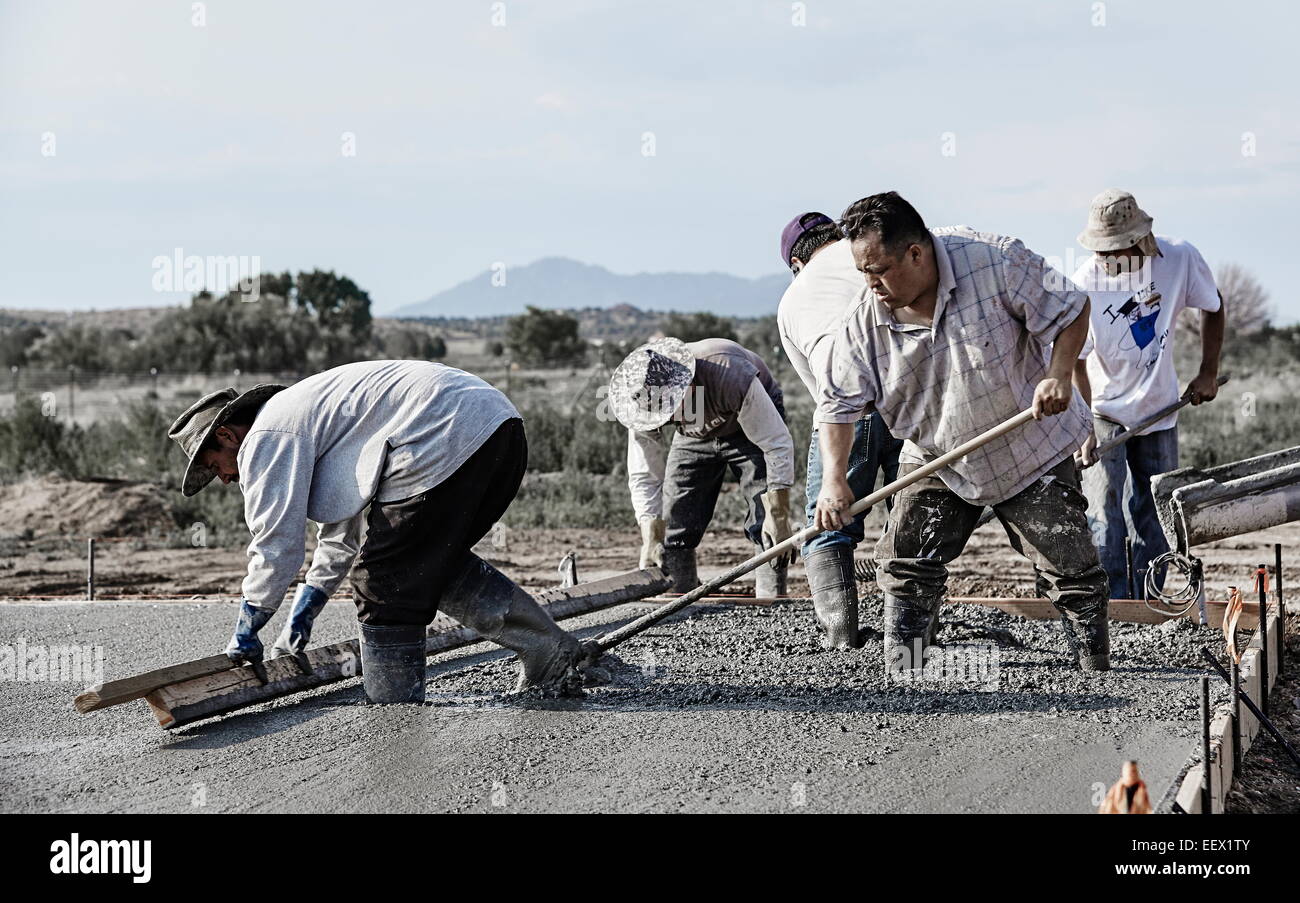 Curing concrete cloth hires stock photography and images Alamy