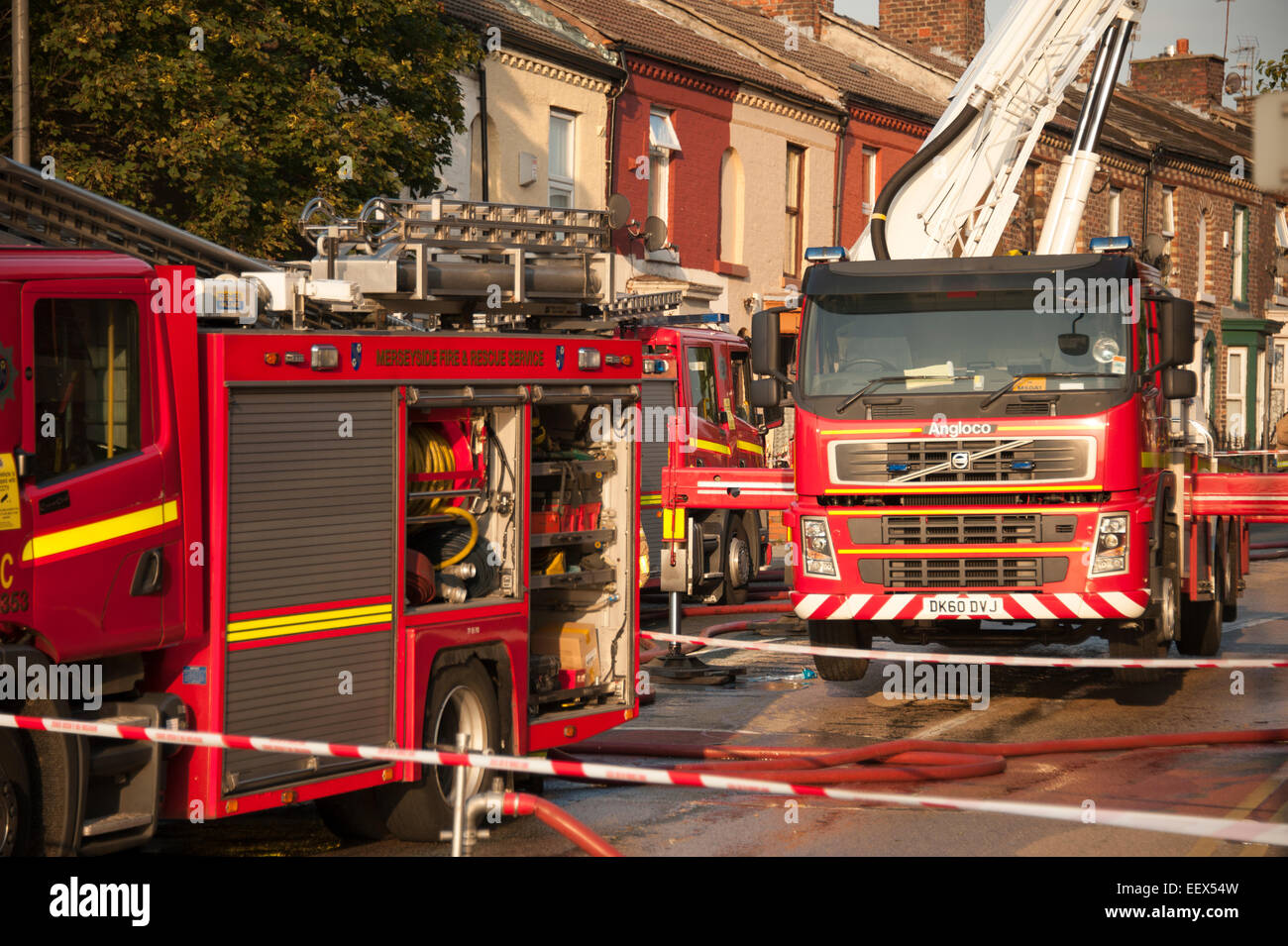 large commercial structure fire hydraulic platform Stock Photo