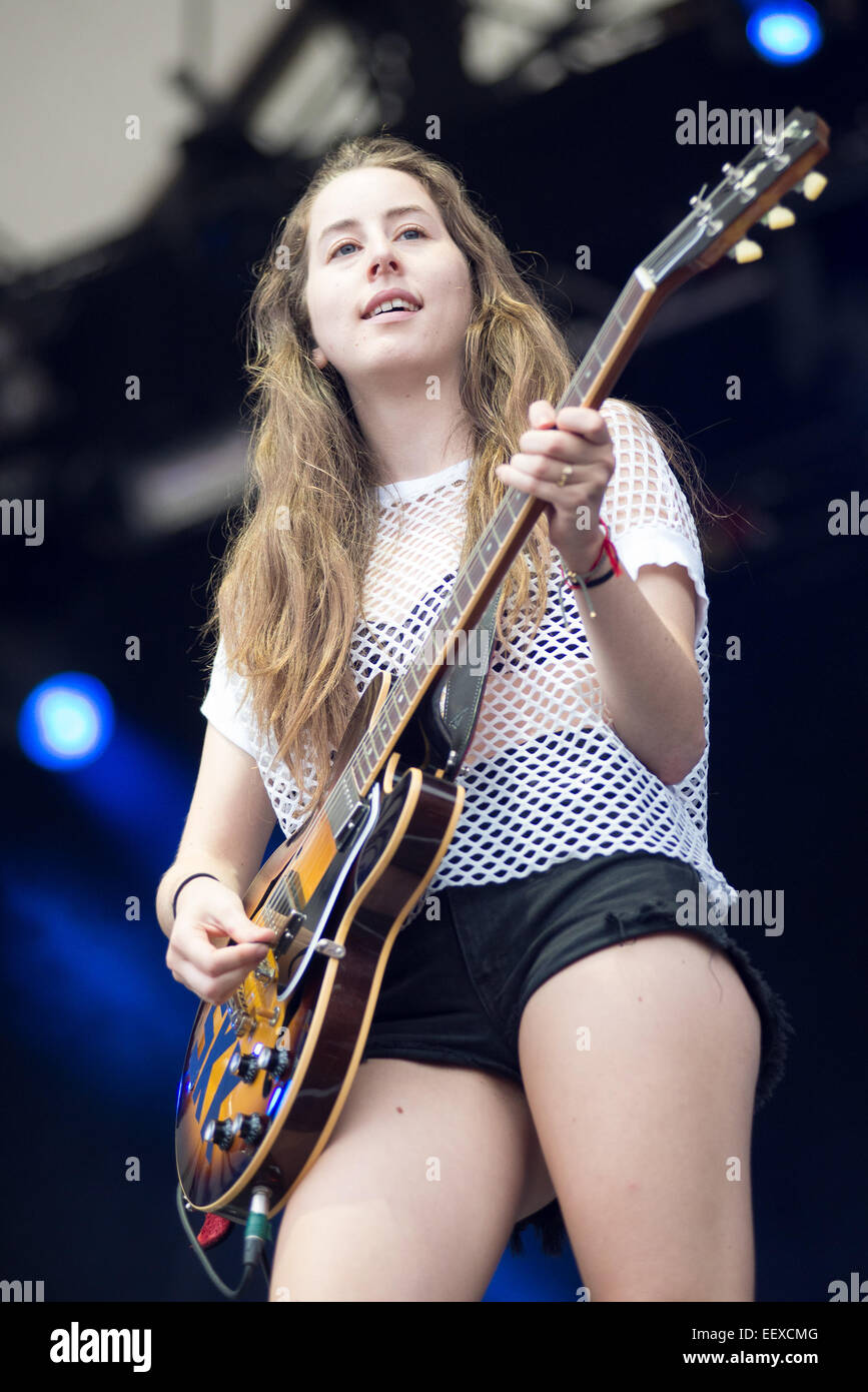 Alana Haim Stock Photos & Alana Haim Stock Images - Alamy