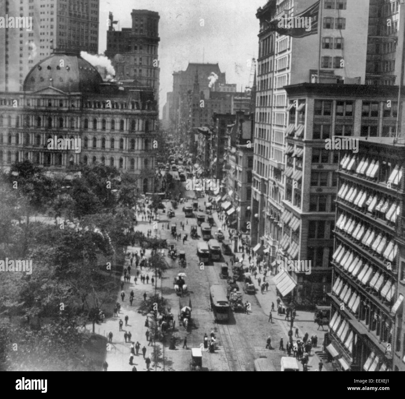 Broadway and the Post Office Building, New York City USA 1906 Stock