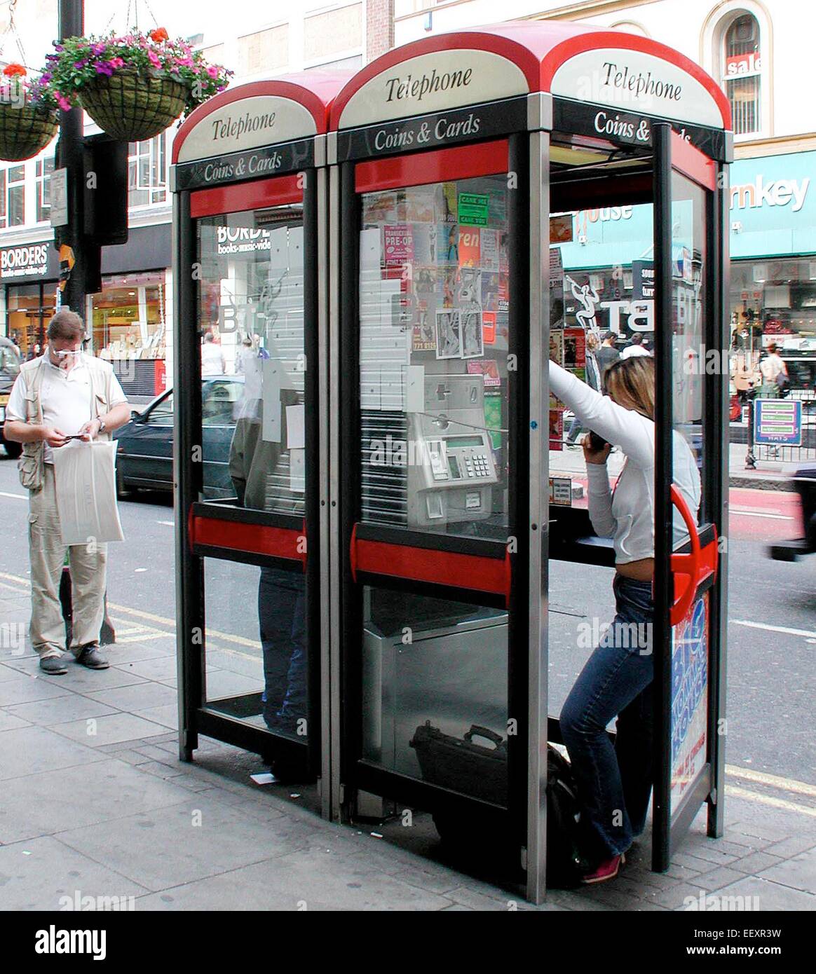 Bt phone booth hi-res stock photography and images - Alamy