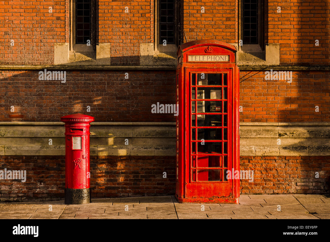 RED PHONEBOX POST BOX OUTSIDE SHAKESPEARE RSC  SWAN THEATRE STRATFORD UPON AVON  LATE AFTERNOON WINTER SUN Stock Photo