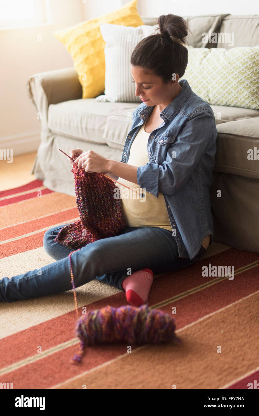 Seated knitting woman hi-res stock photography and images - Alamy
