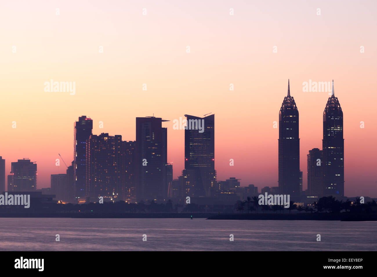 Dubai sunset skyline hires stock photography and images Alamy