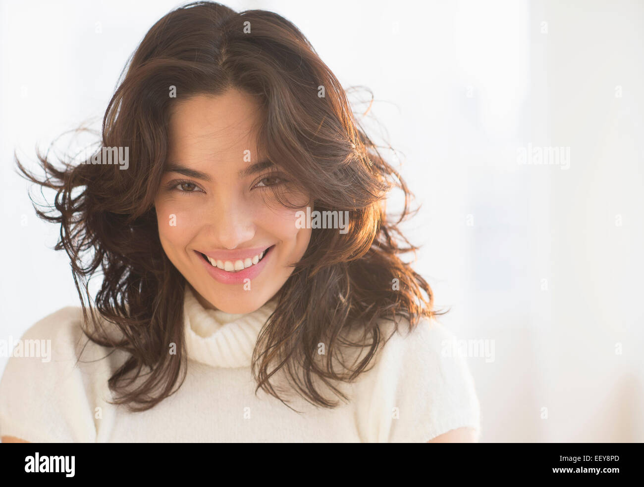 One woman eye contact smiling 25 years hi-res stock photography and ...