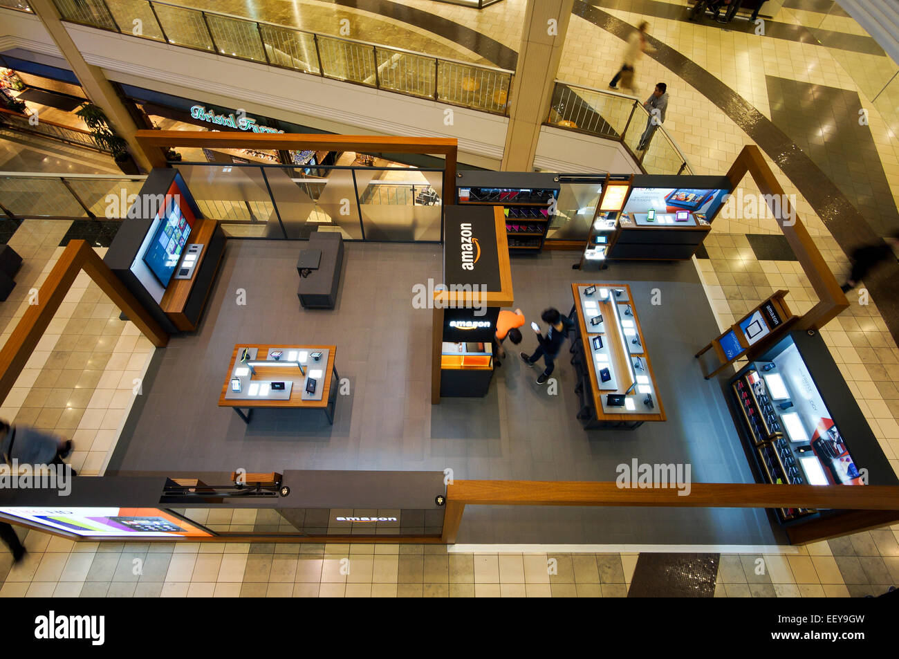 Amazon Pop Up Store at the Westfield Shopping Center in San Francisco Stock  Photo - Alamy