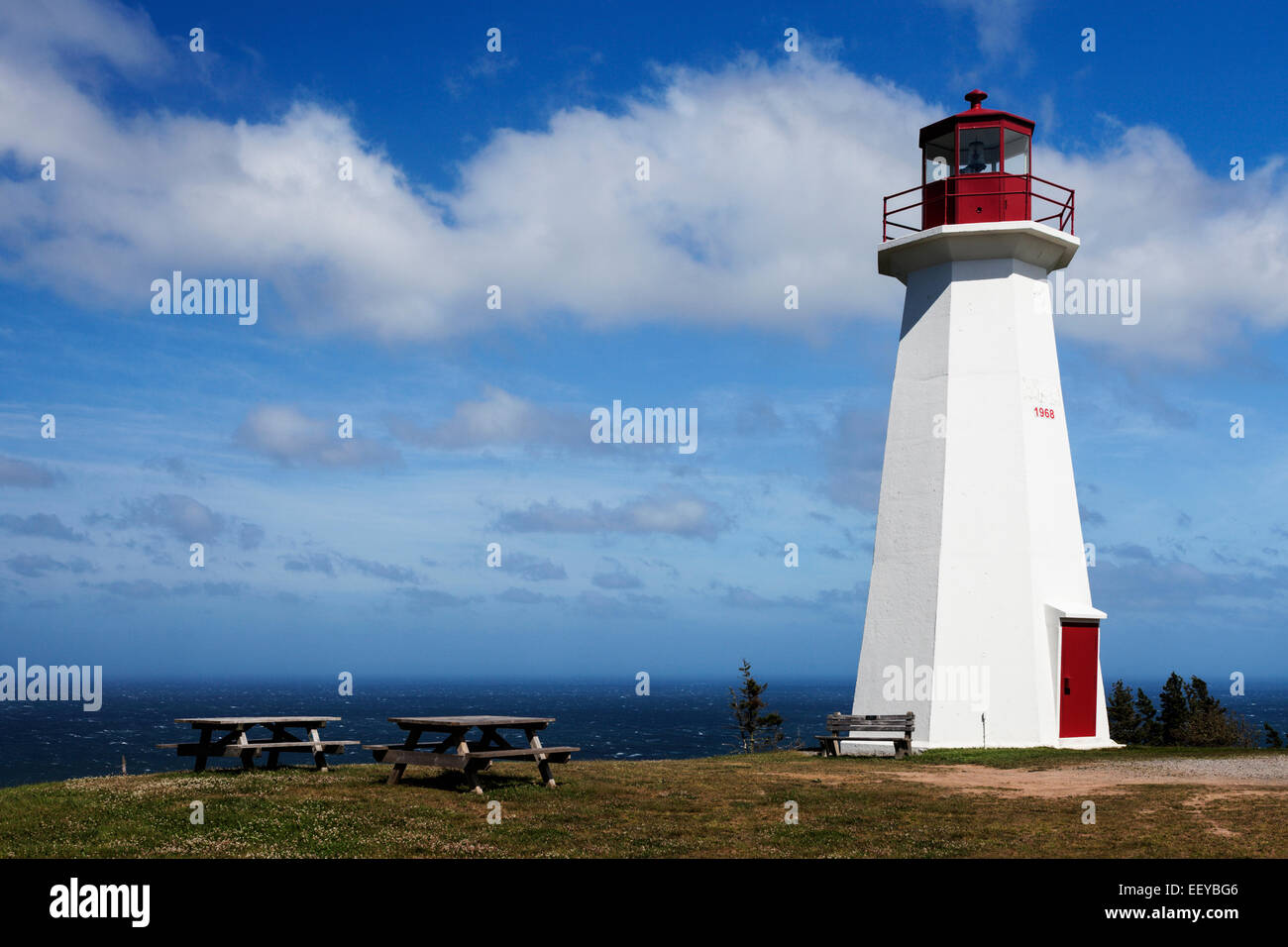 Canada, Nova Scotia, Picnic tables next to Cape Lighthouse with