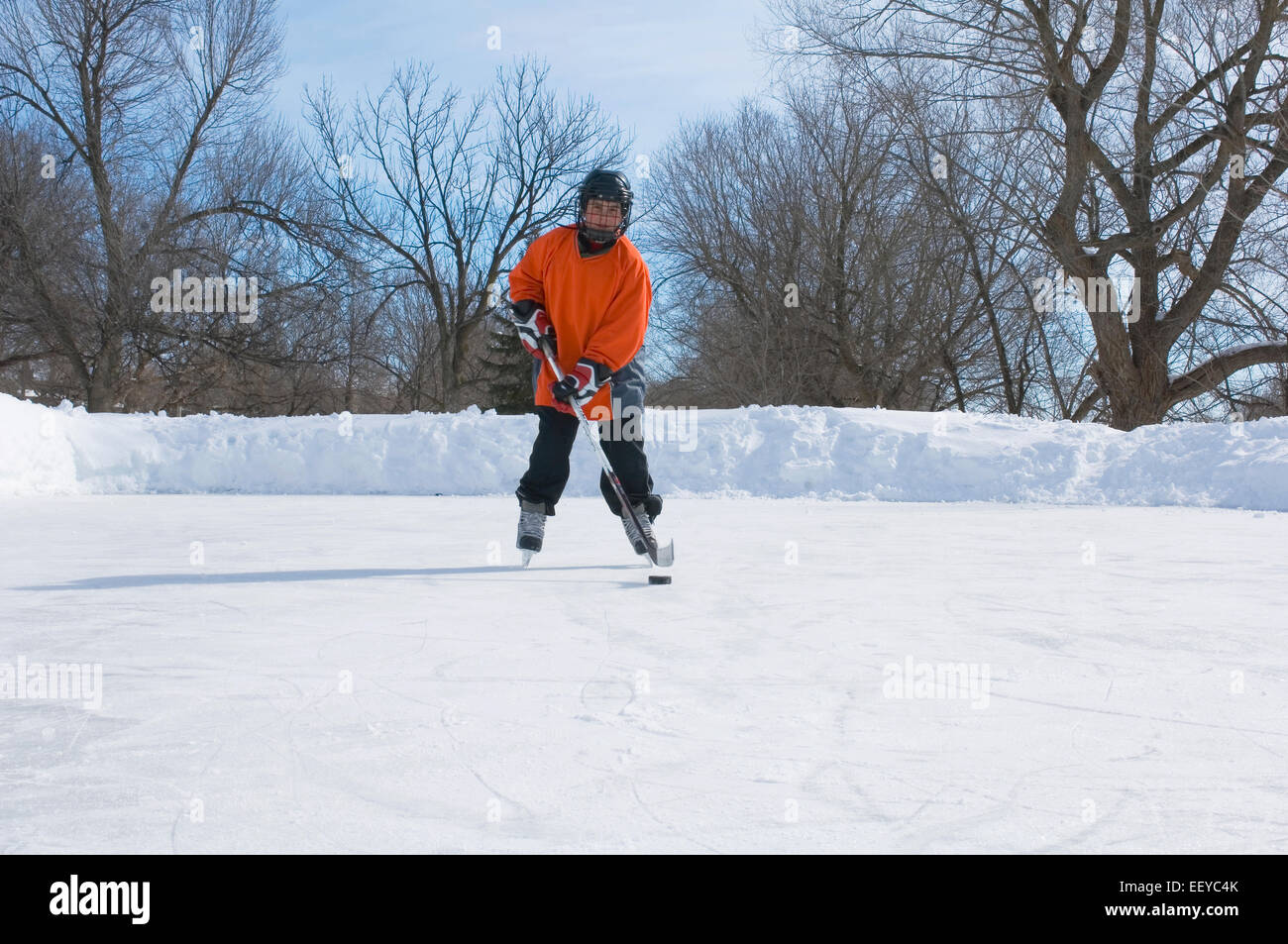 Boy ice hockey player Stock Photo Alamy
