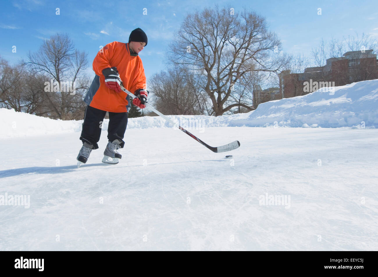 Boy ice hockey player Stock Photo Alamy