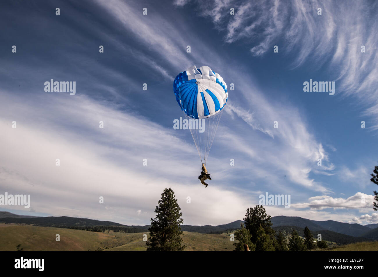 Smoke Jumpers practice their jumps in MIssoula June 10, 2014