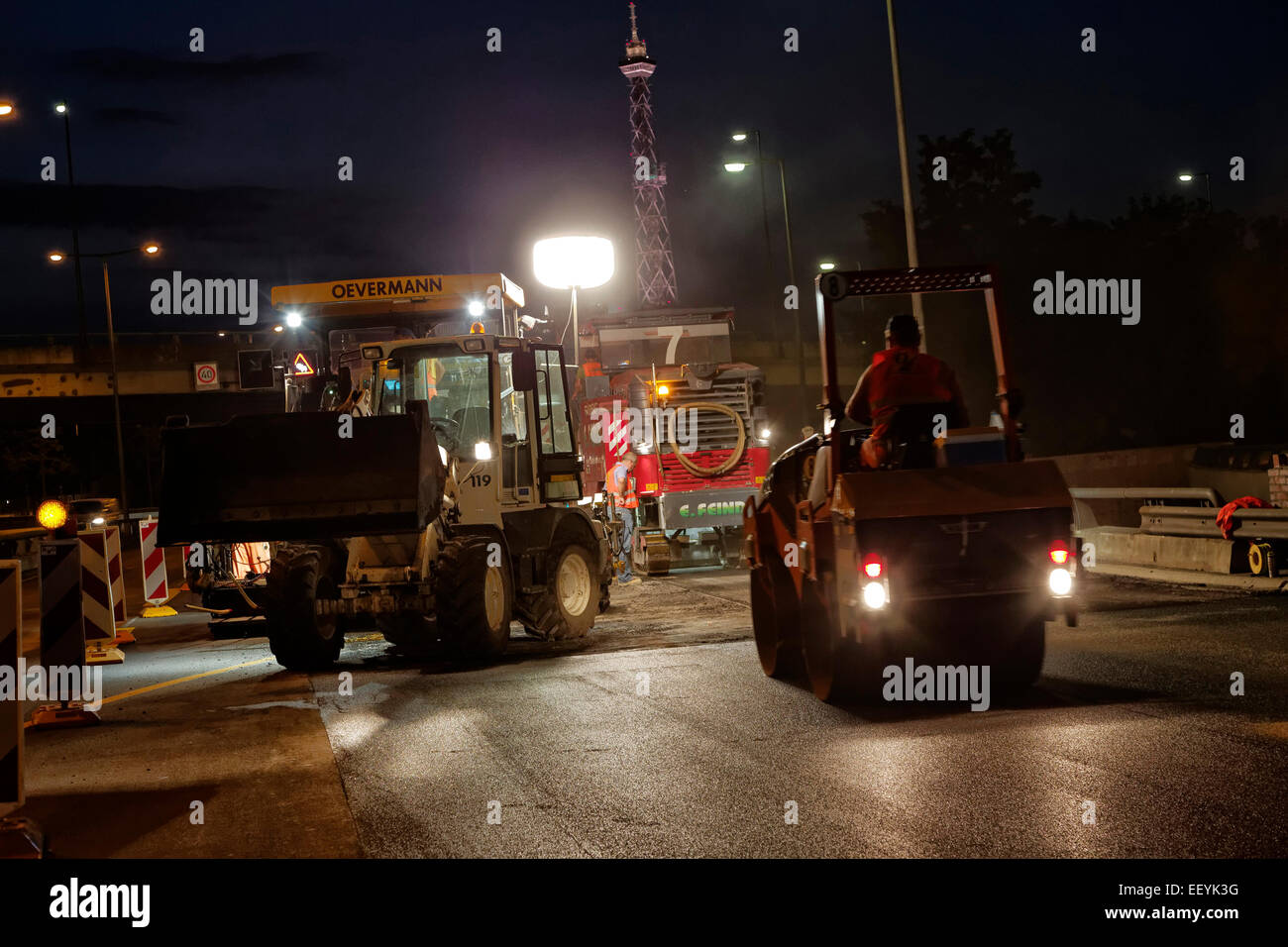 Highway construction site at night Stock Photo - Alamy