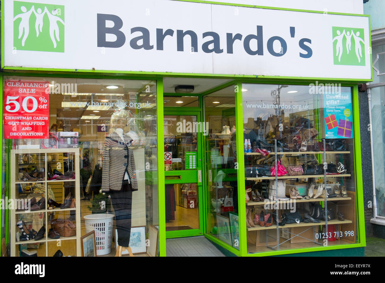 Benefit shop hi-res stock photography and images - Alamy