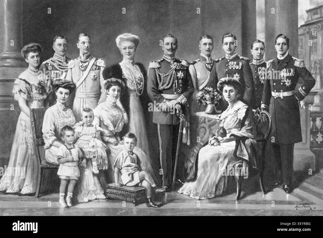 German Emperor Wilhelm II or William II, 1859 –1941, with his wife Augusta Victoria and their family, 1911, Deutschlands Kaiserh Stock Photo