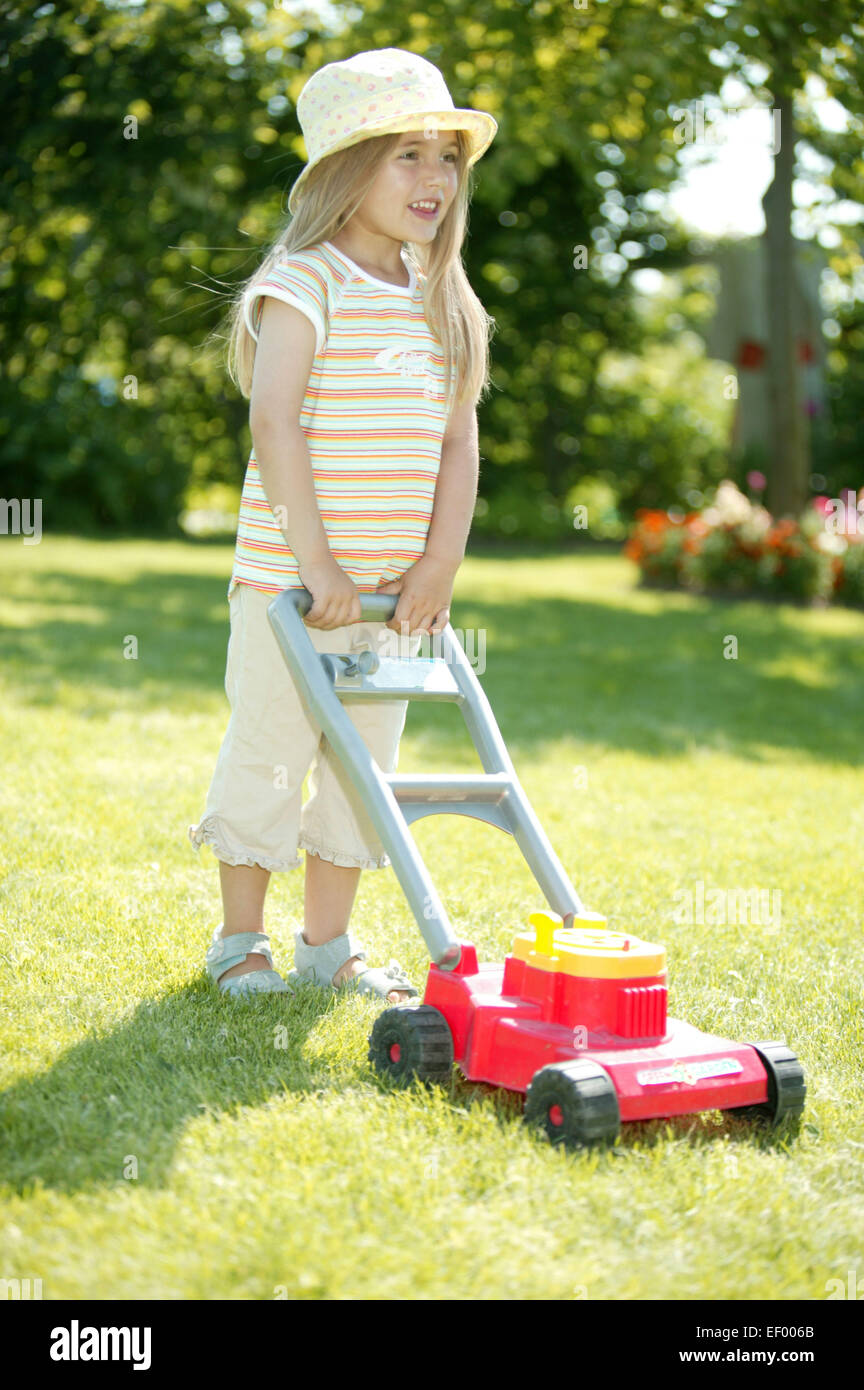 Kinderrasenmaeher Stock Photos Kinderrasenmaeher Stock Images