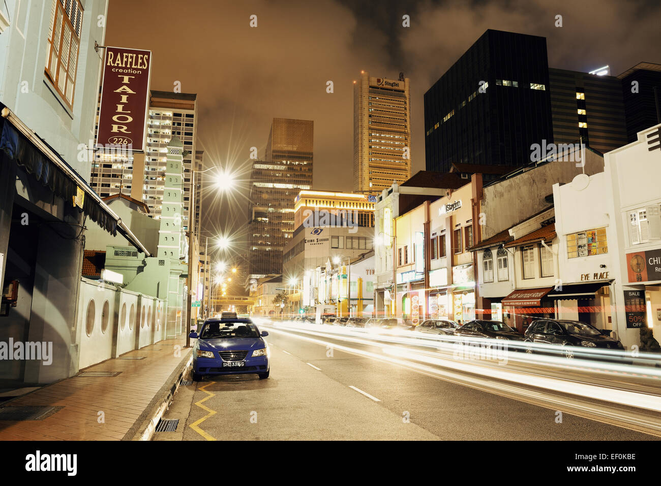 Singapore city urban street hi-res stock photography and images - Alamy