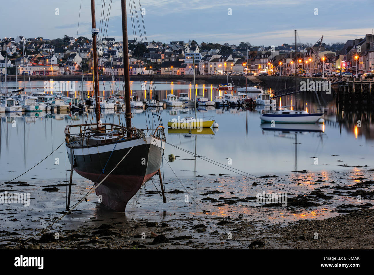 The port of Camaret sur Mer, Crozon Peninsula, Finistere, Brittany, France  Stock Photo - Alamy