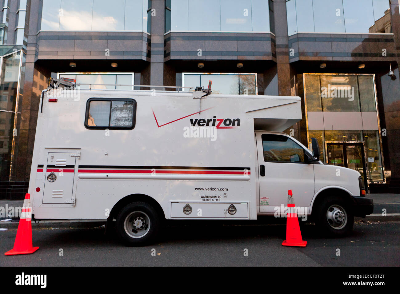 Verizon service van USA Stock Photo Alamy