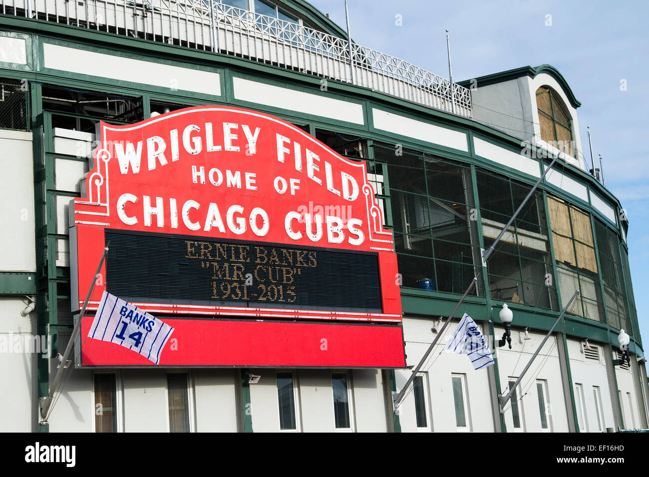 Statue of the Chicago Cubs baseball player, Ernie Banks, outside Wrigley  Field, Chicago, Illinois, USA Stock Photo - Alamy