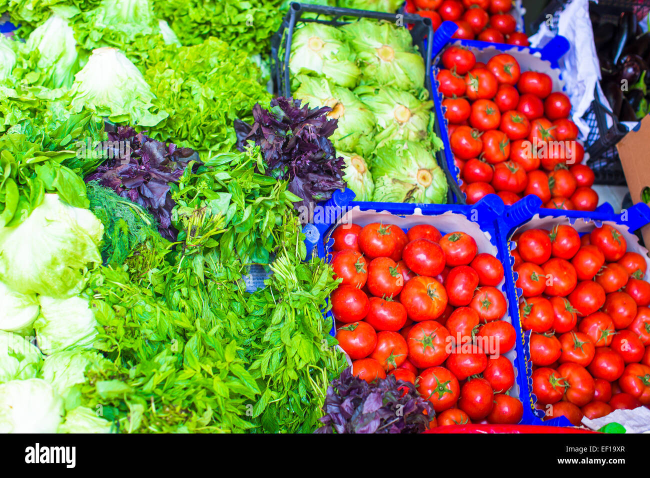 Fruits and vegetables at a farmers market Stock Photo - Alamy
