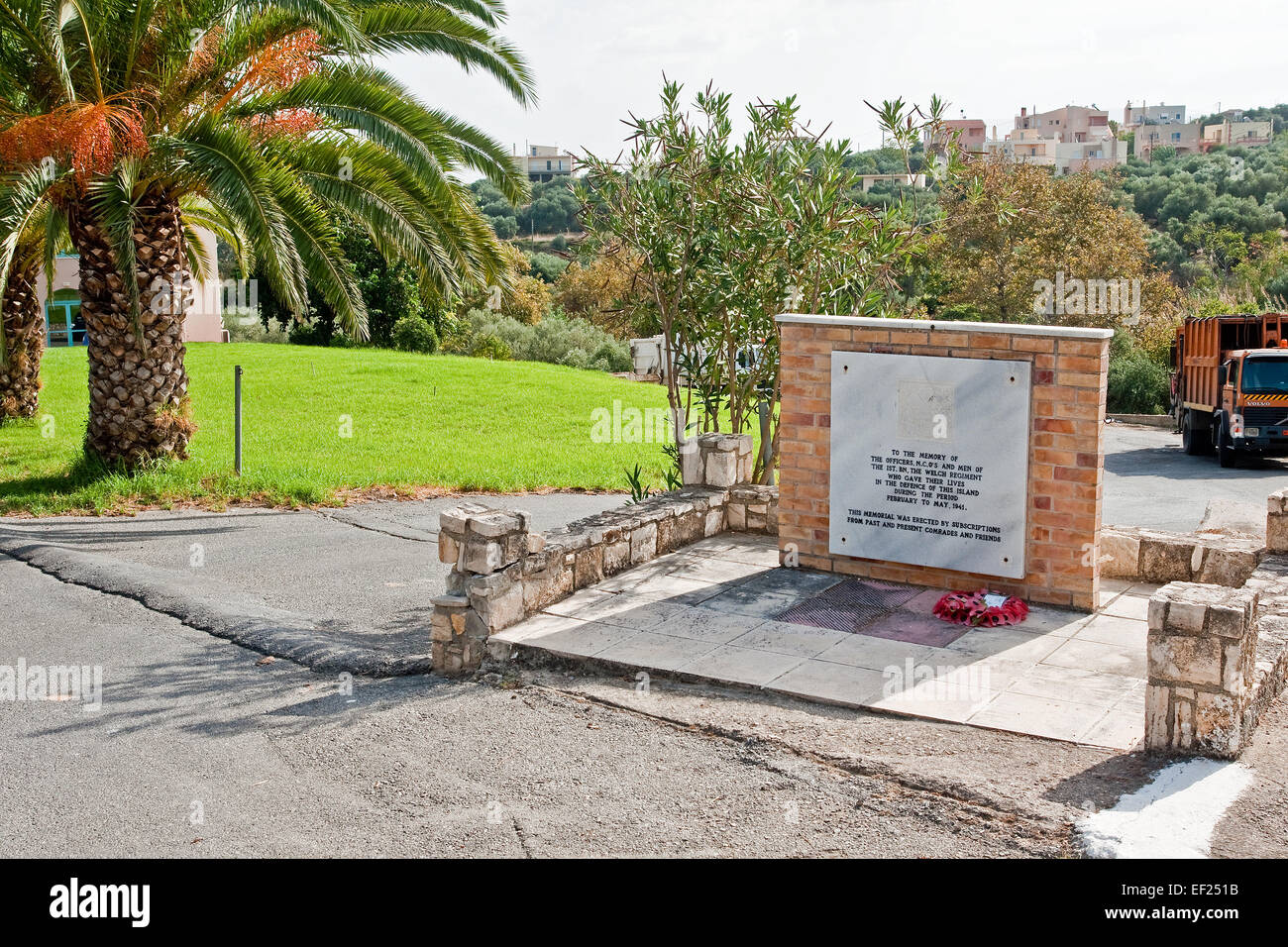 Roadside memorial in Galatas, Crete, to the men of The Welch Regiment, British Army, who died in the Battle for Crete in 1941 Stock Photo