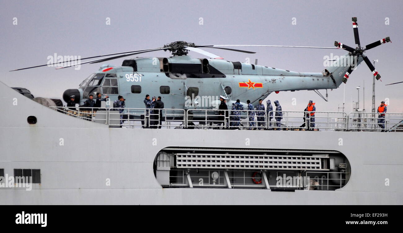 AJAXNETPHOTO. 16TH JANUARY, 2015. PORTSMOUTH, ENGLAND. - CHINA NAVY VISIT ENDS - ONE OF TWO Z8J HELICOPTERS ON FLIGHT DECK OF AMPHIBIOUS TRANSPORT DOCK SHIP PLAN - CHANG BAI SHAN (P989). AS THE SHIP DEPARTED NAVAL BASE EN ROUTE TO KIEL, GERMANY. PHOTO:TONY HOLLAND/AJAX REF:DTH151601 2021 Stock Photo