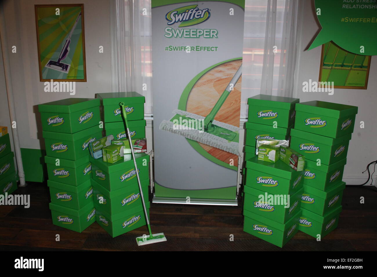 Swiffer's Spotlight Cleaning Conversations - Arrivals  Where: New York City, New York, United States When: 23 Jul 2014 Stock Photo