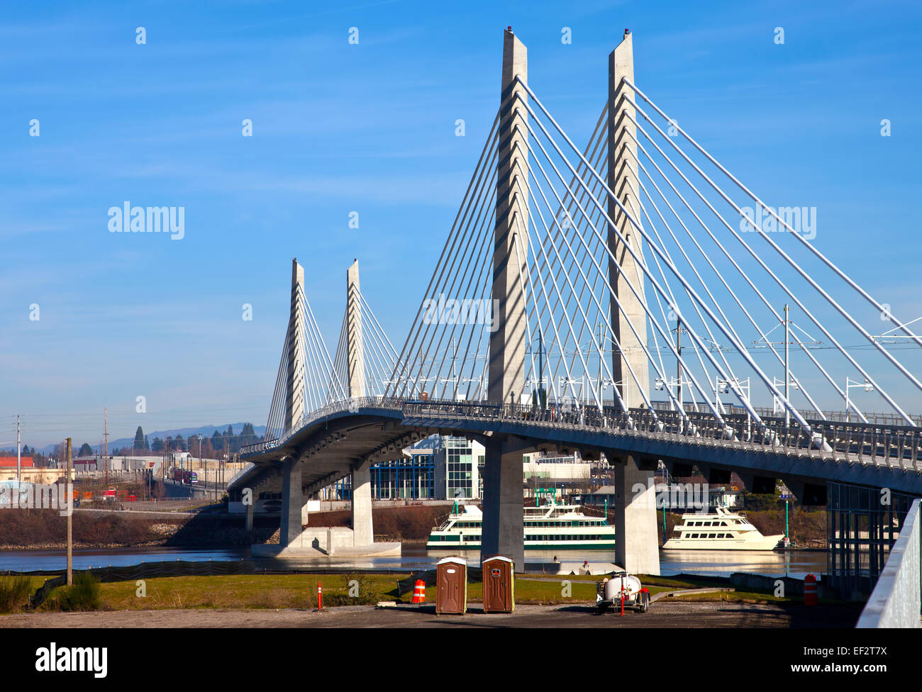 Portland Oregon new Tilikum crossing and pedestrian bridge under