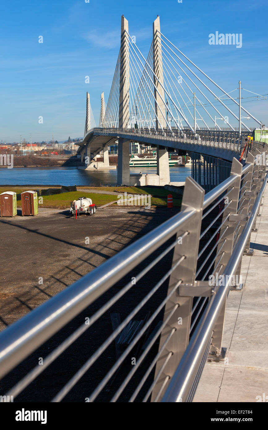 Portland Oregon new Tilikum crossing and pedestrian bridge under