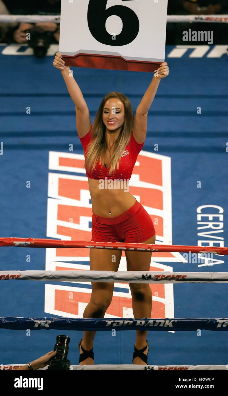 Broomfield, Colorado, USA. 24th Jan, 2015. A Tecate Beer Round Girl entertains the packed house during the beginning of the 6th. round at the 1st. Bank Center in Broomfield, CO Saturday night. RAMIREZ wins by a Unanimous Decision after 10 rounds. © Hector Acevedo/ZUMA Wire/Alamy Live News Stock Photo