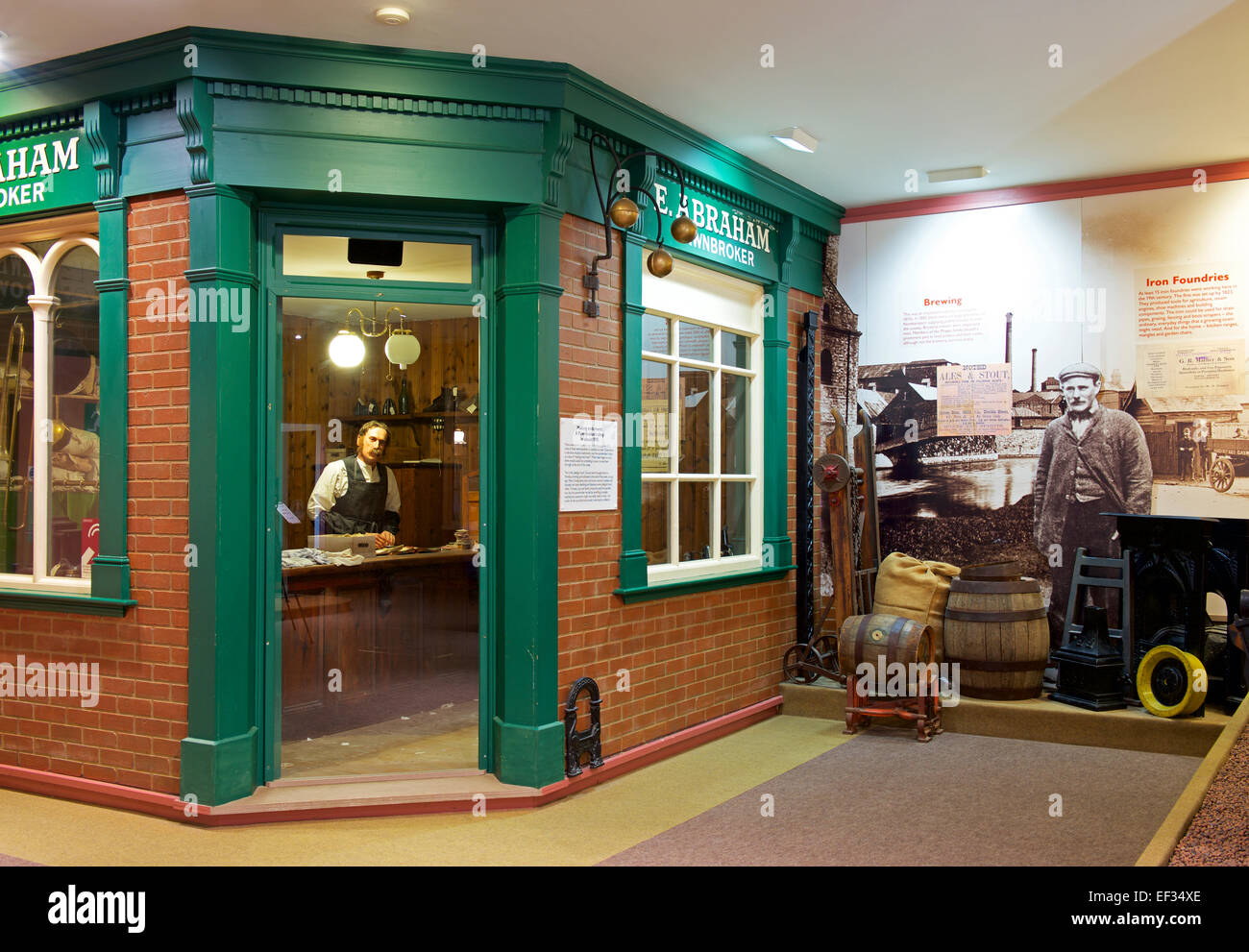 Pawn shop interior hires stock photography and images Alamy