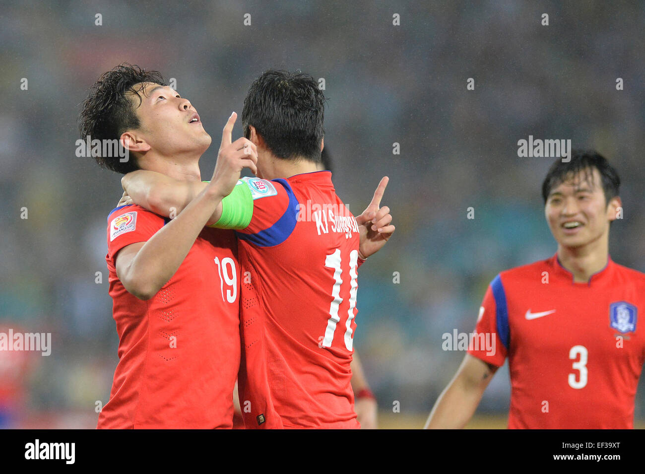 Sydney, Australia. 26th Jan, 2015. AFC Asian Cup Semi Final. Korea Republic v Iraq. Korean defender Kim Young-gwon scores the second goal.Korea won the game on 2-0. Credit:  Action Plus Sports/Alamy Live News Stock Photo