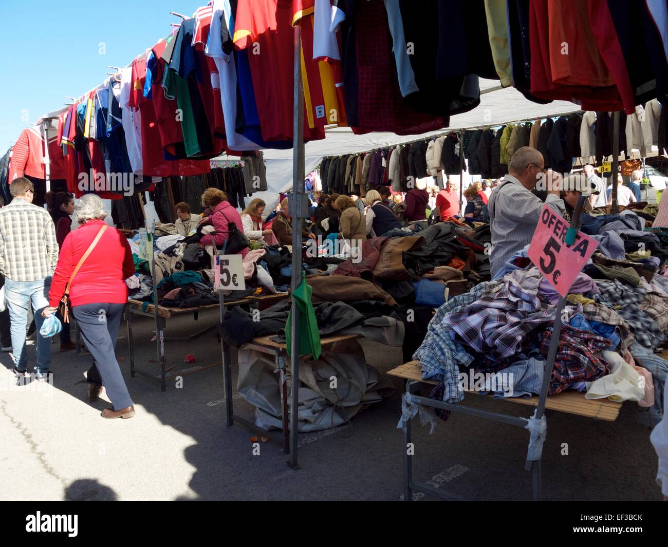 Clothes store at a market in Spain Stock Photo - Alamy
