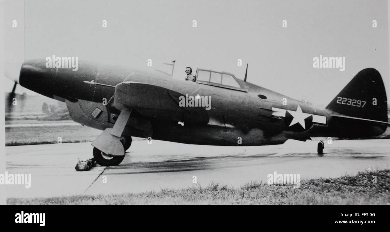 Republic XP-47H Thunderbolt In 1943, two P-47D-15-RA airframes (serials 42-2329723298) 163 Stock Photo