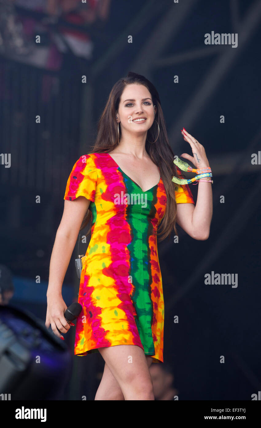 Lana Del Rey performs on the Pyramid Stage at Glastonbury 2014 (28 June 2014). Stock Photo