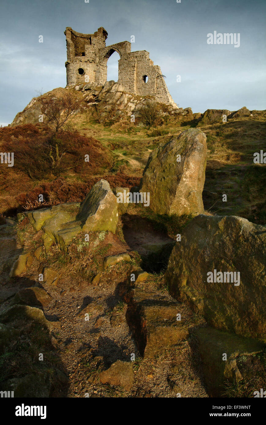 Mow Cop Castle in the village of Mow Cop, Staffordshire Stock Photo - Alamy