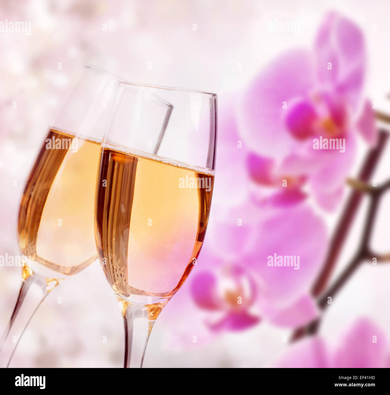 Two glasses champagne flowers hi-res stock photography and images - Alamy