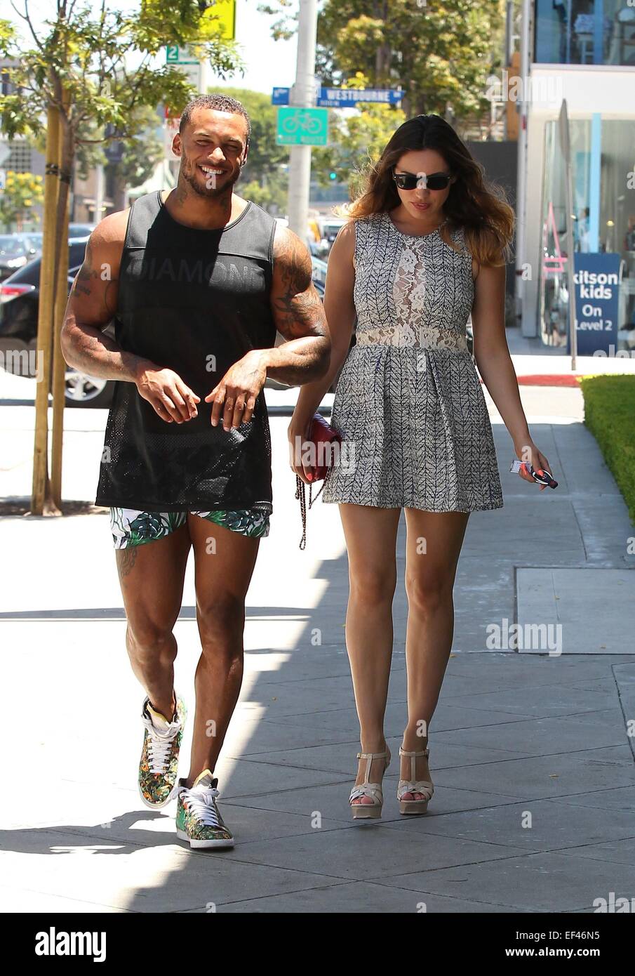 Kelly Brook and boyfriend David McIntosh go shopping in Los Angeles