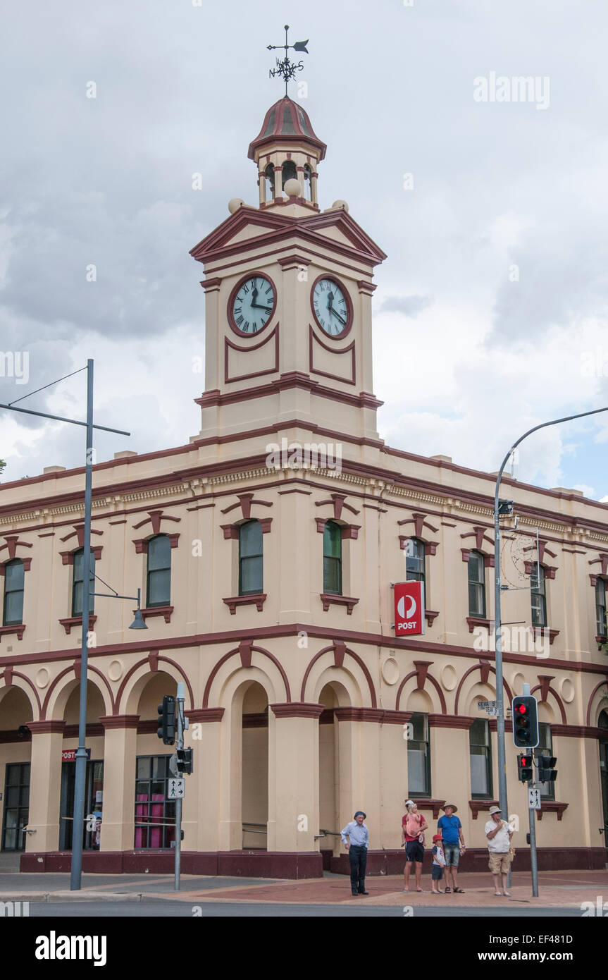 Hume Highway road trip, Australia Post Office building in Albury, New