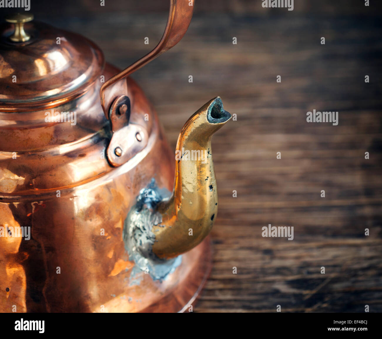 Old copper kettle Stock Photo Alamy