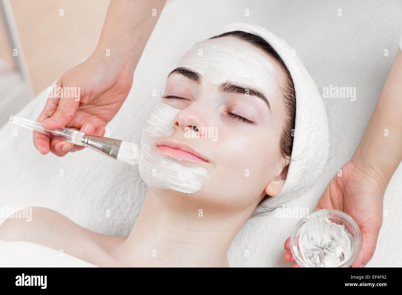 Beauty parlor woman hi-res stock photography and images - Alamy Beauty parlor woman hi-res stock photography and images - Alamy